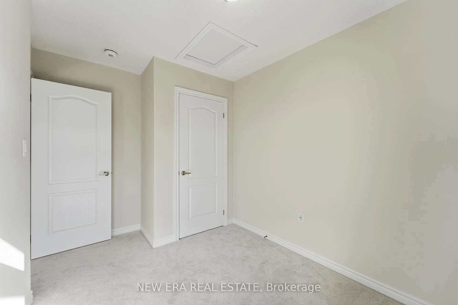 Photo 38 of 6 Malone Lane, Clarington, Courtice — HOMEH