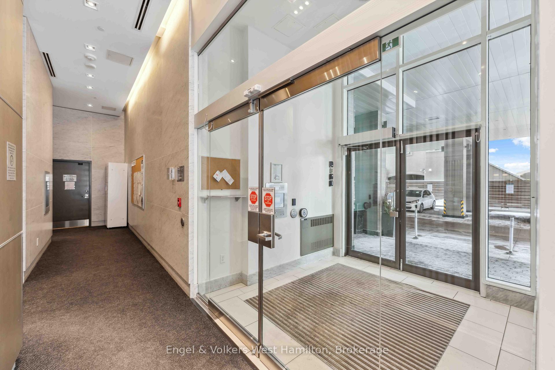Photo 2 of Unit 412, 411 Mackay Street, Ottawa, Lindenlea — HOMEH