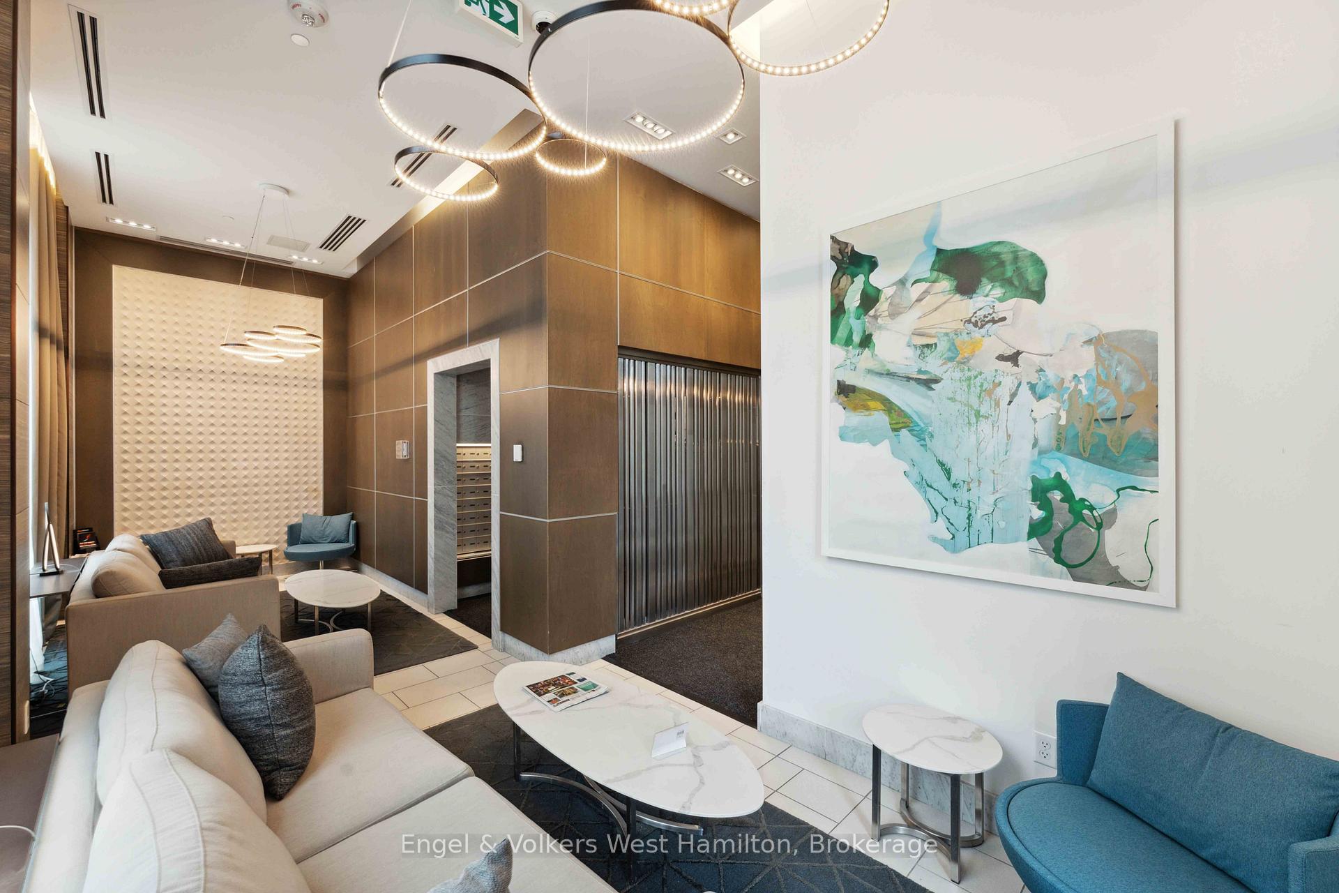 Photo 3 of Unit 412, 411 Mackay Street, Ottawa, Lindenlea — HOMEH