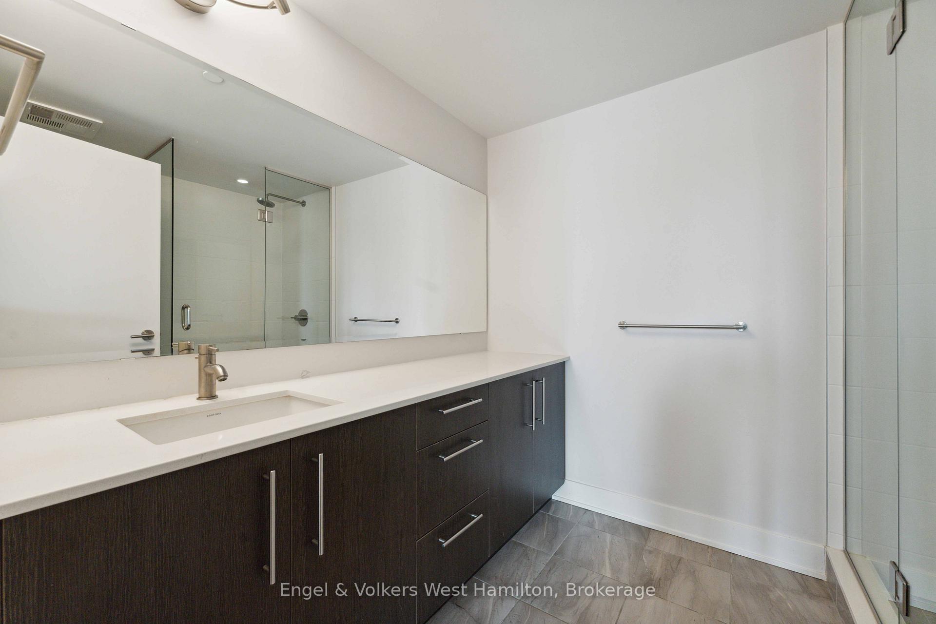 Photo 13 of Unit 412, 411 Mackay Street, Ottawa, Lindenlea — HOMEH