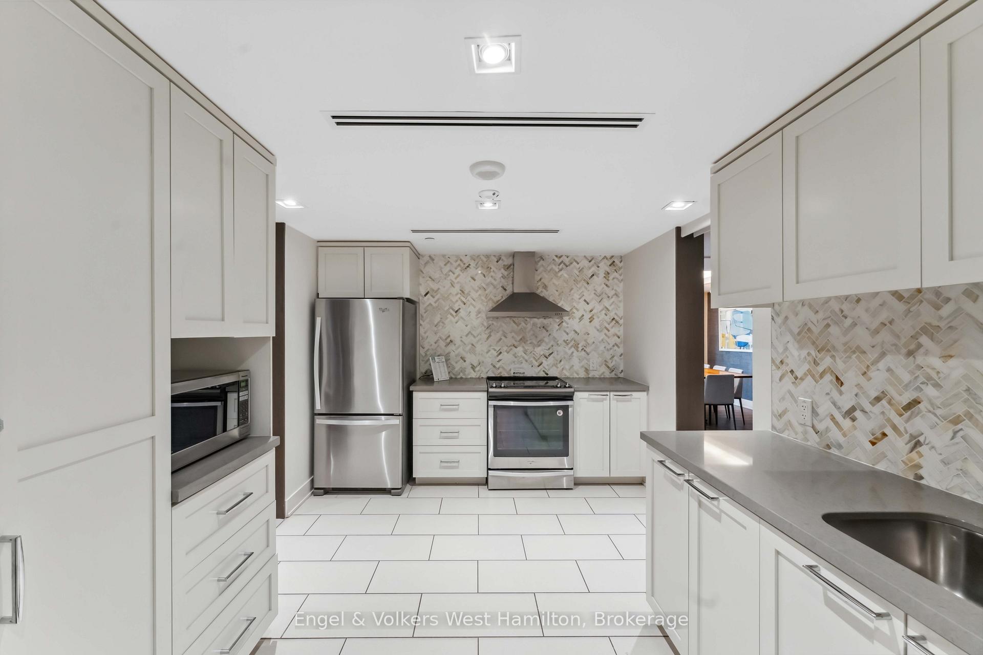 Photo 22 of Unit 412, 411 Mackay Street, Ottawa, Lindenlea — HOMEH