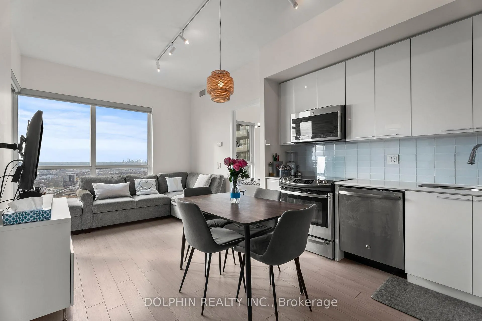 Photo 8 of Unit 4304, 10 Park Lawn Road, Etobicoke, Mimico — HOMEH