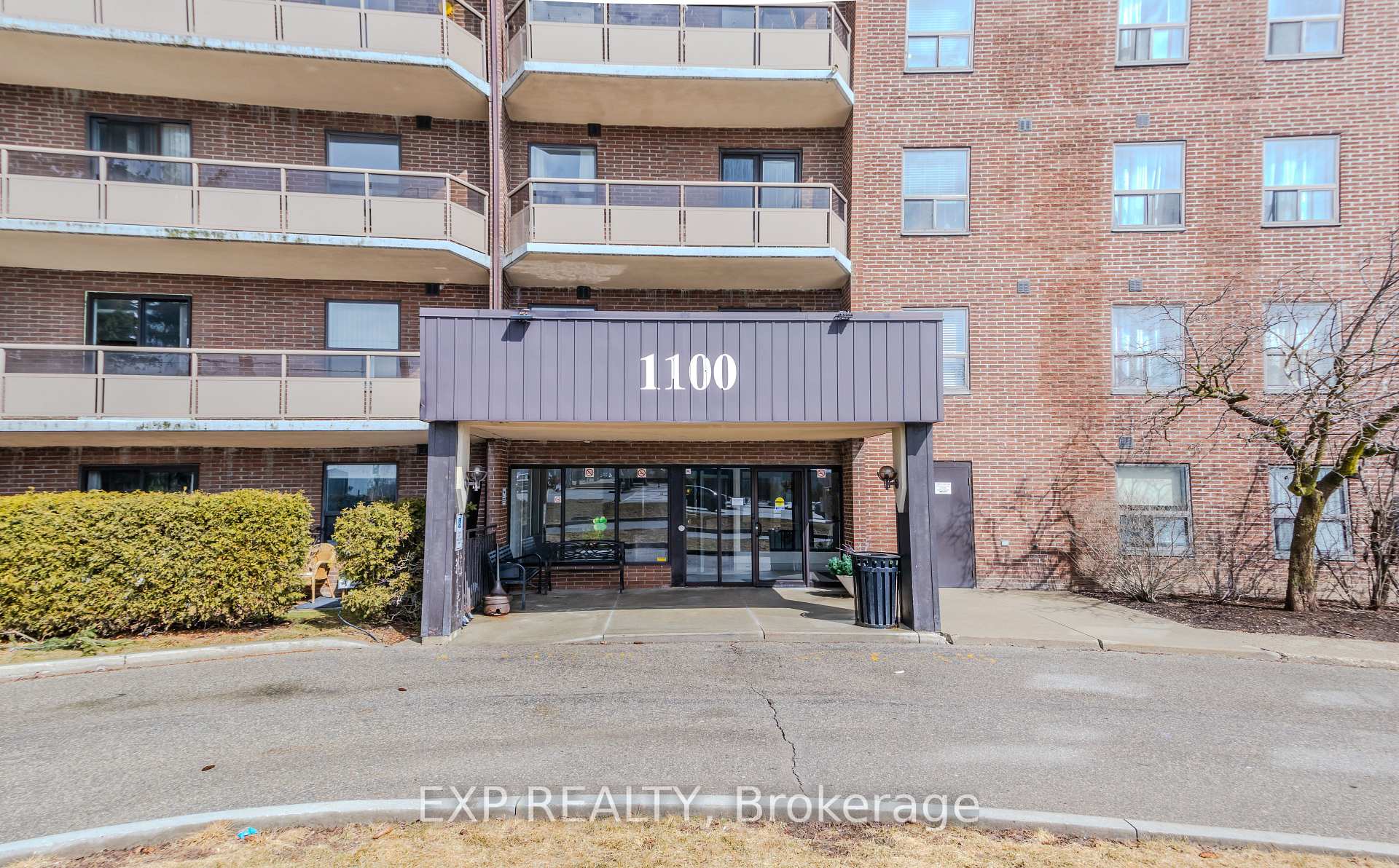 Front of Unit 705, 1100 Courtland Avenue E