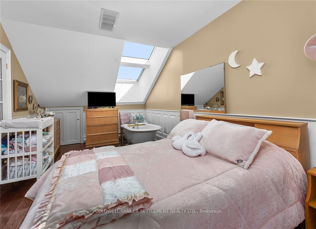 Photo 17 of Unit 6, 19 Main Street E, Westport — HOMEH