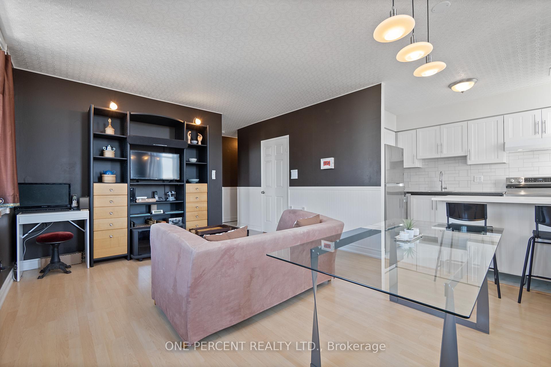 Photo 14 of Unit 1506, 36 James Street S, Hamilton, Central — HOMEH