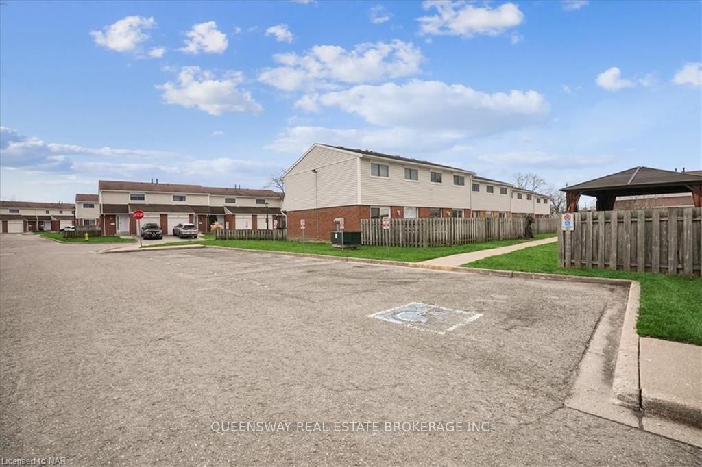 Photo 36 of Unit 10, 286 Cushman Road, St. Catharines, Carlton/Bunting — HOMEH