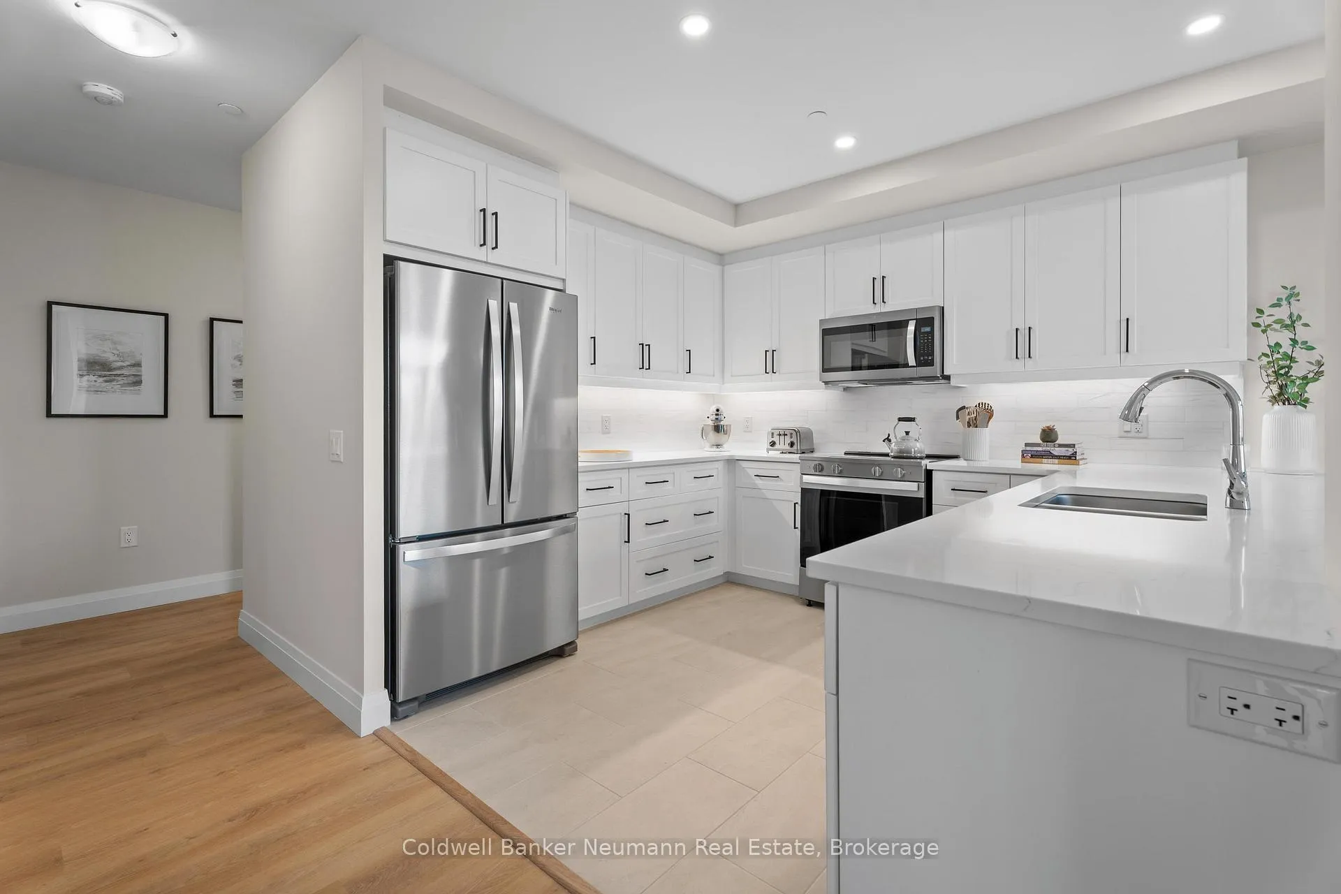 Photo 10 of Unit 209, 1882 Gordon Street, Guelph, Pineridge/Westminster Woods — HOMEH