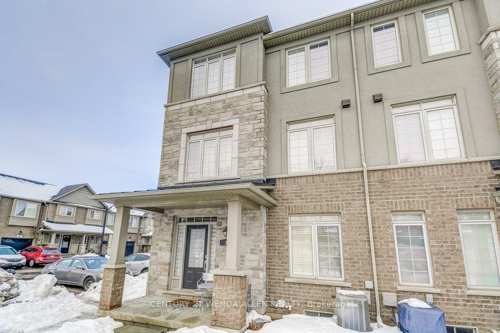 Front of Unit 8, 215 Dundas Street E