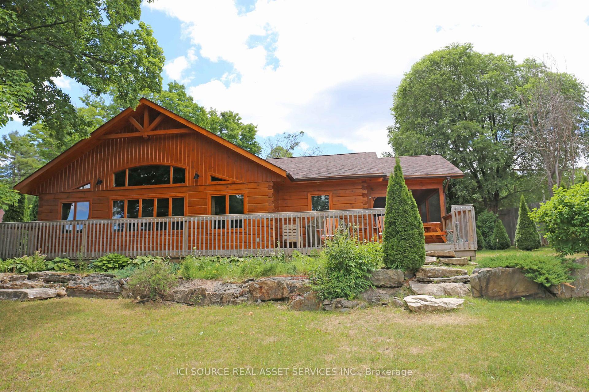Front of Unit A, 1016 Twin Pine Lane