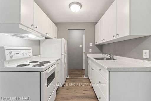 Photo 10 of Unit 307, 264 Grantham Avenue, St. Catharines, Carlton/Bunting — HOMEH