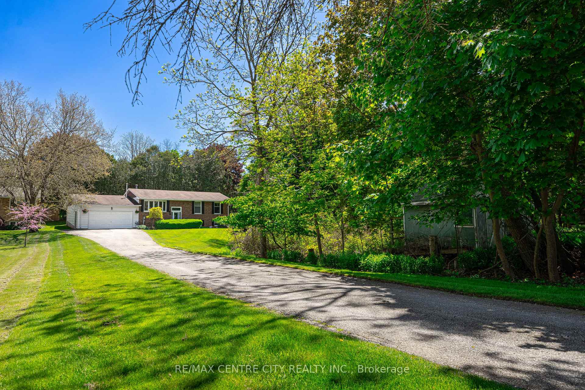 Photo 2 of 4500 East Road E, Central Elgin, Port Stanley — HOMEH