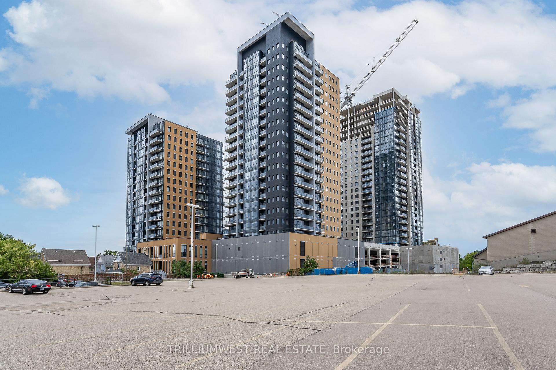 Photo 2 of Unit 1509, 104 Garment Street, Kitchener — HOMEH
