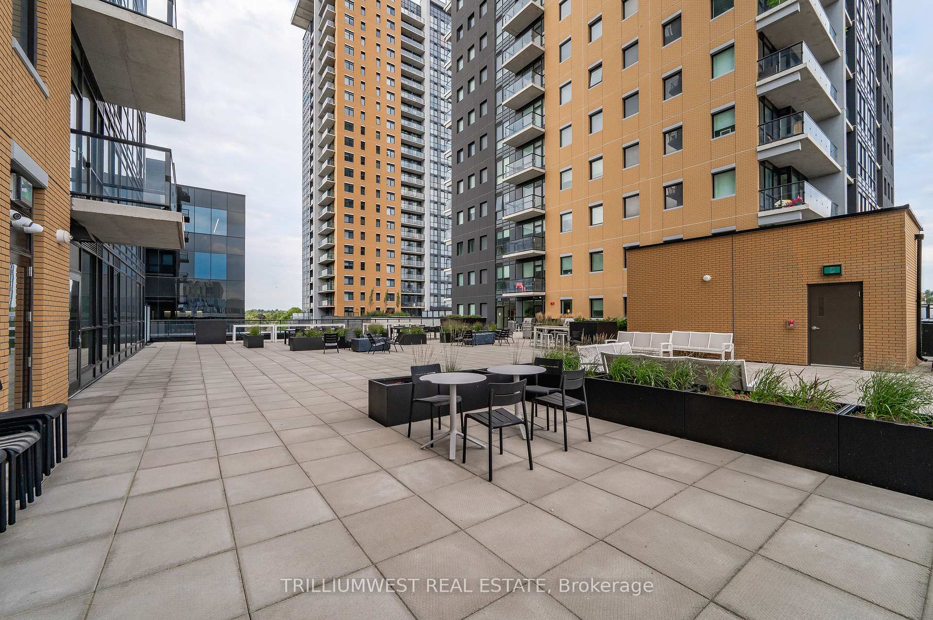 Photo 33 of Unit 1509, 104 Garment Street, Kitchener — HOMEH