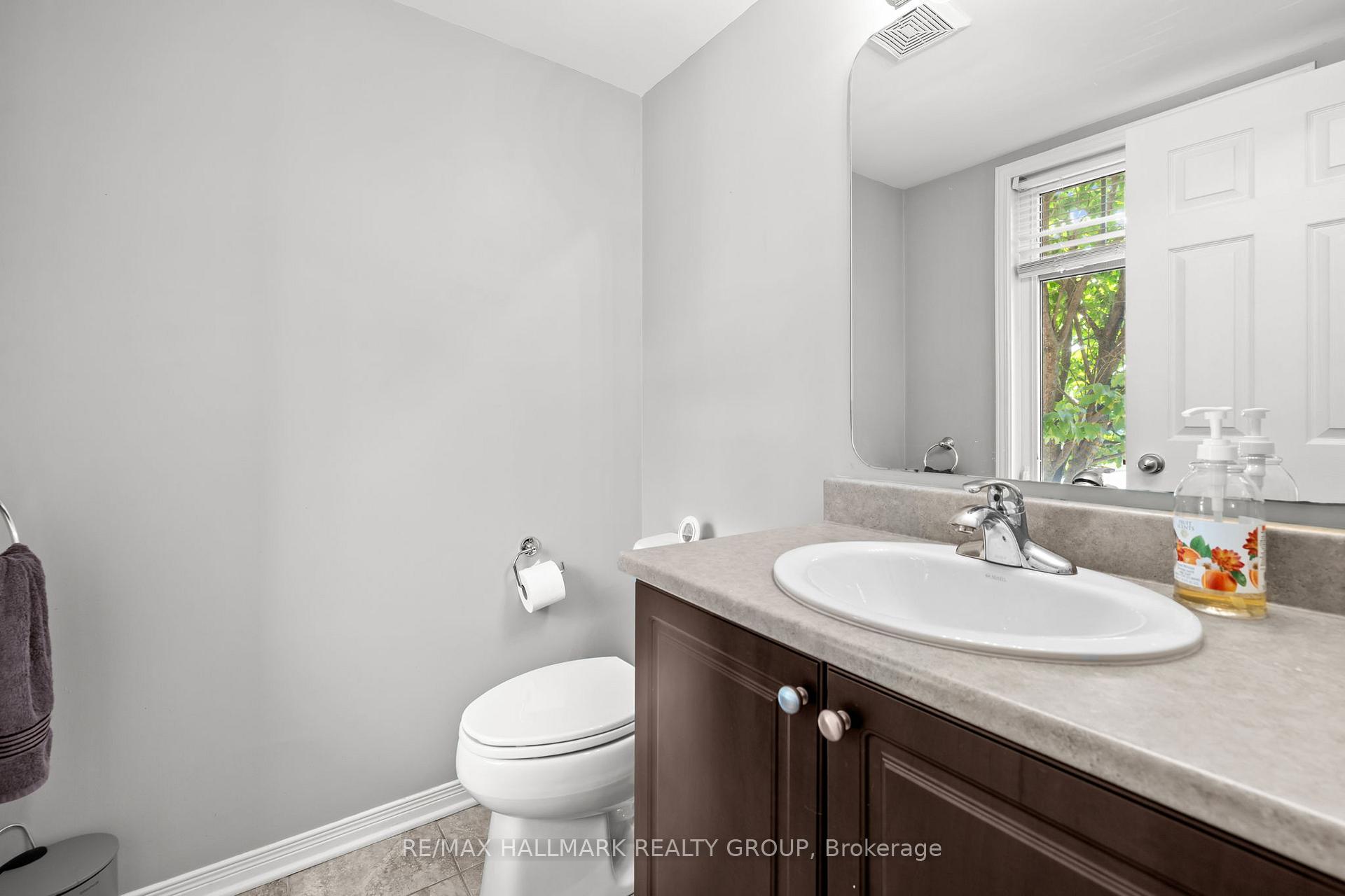 Photo 5 of 235 Keltie Private, Ottawa, Barrhaven - Longfields — HOMEH