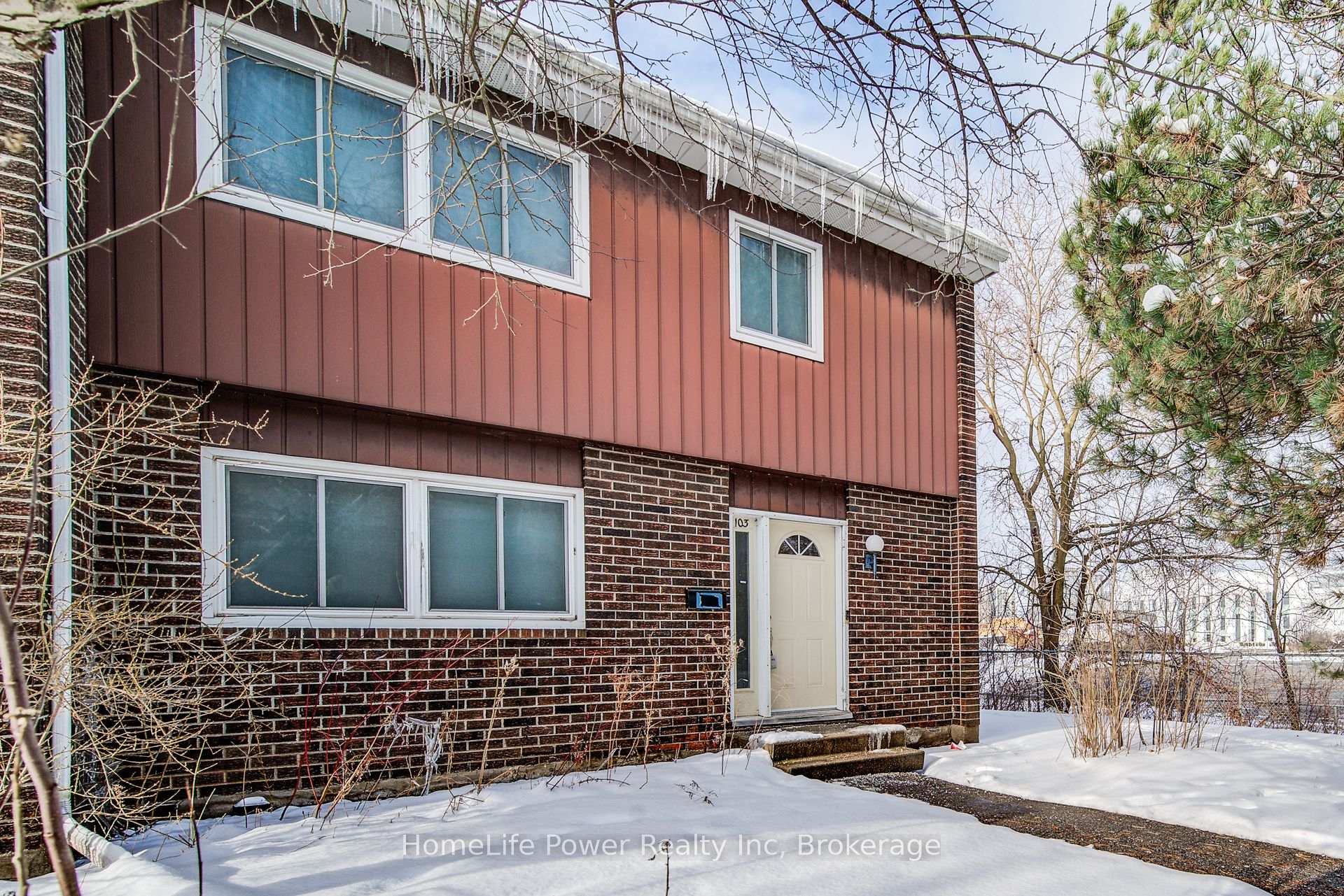 Photo 6 of Unit 103, 121 University Avenue E, Waterloo, Downtown Waterloo — HOMEH