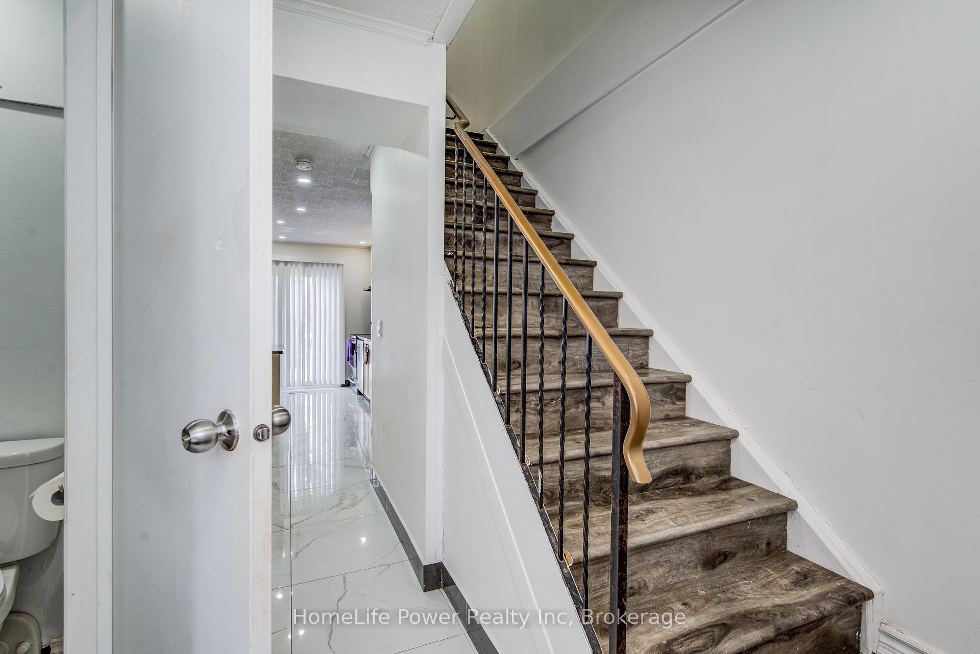 Photo 11 of Unit 103, 121 University Avenue E, Waterloo, Downtown Waterloo — HOMEH