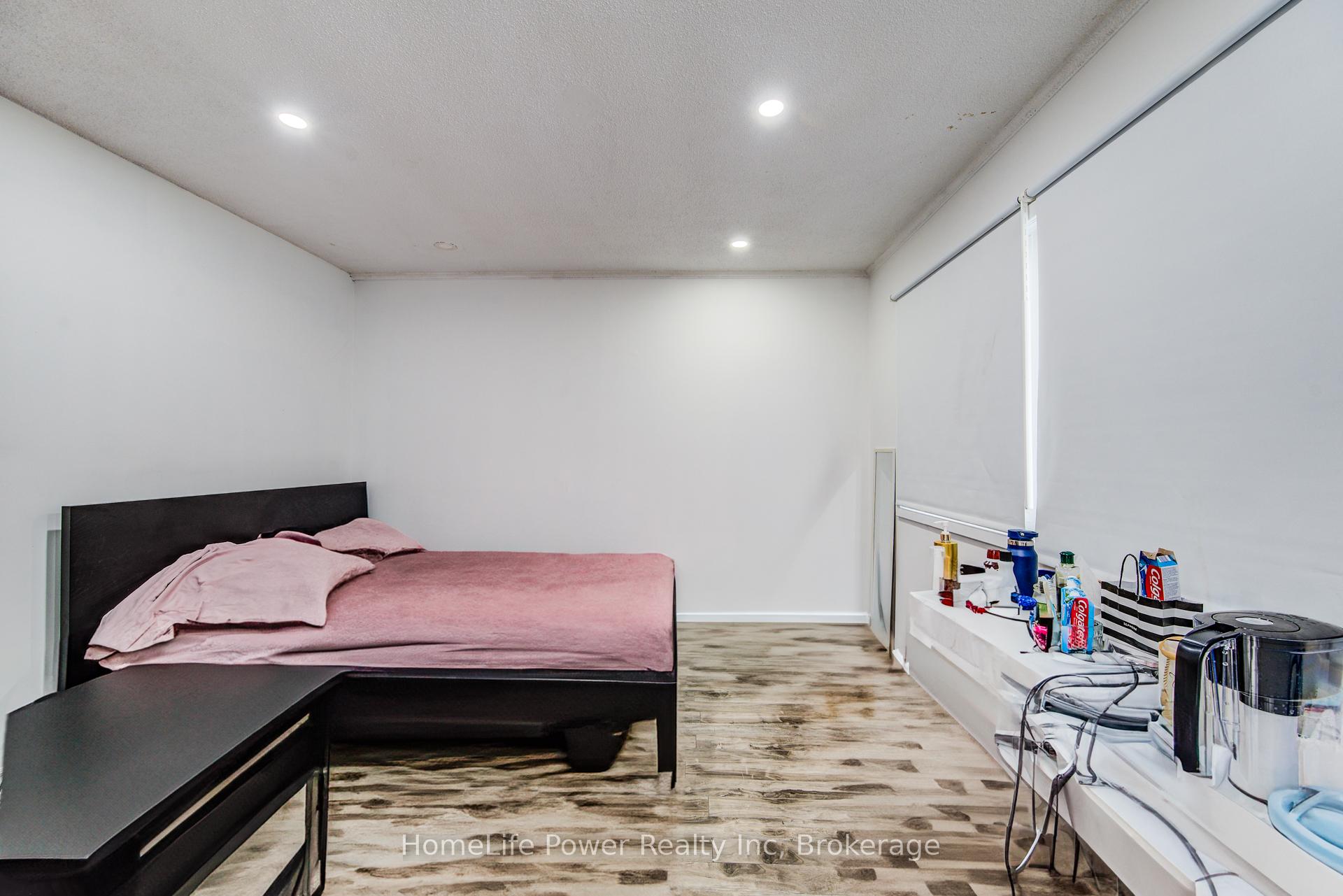 Photo 20 of Unit 103, 121 University Avenue E, Waterloo, Downtown Waterloo — HOMEH