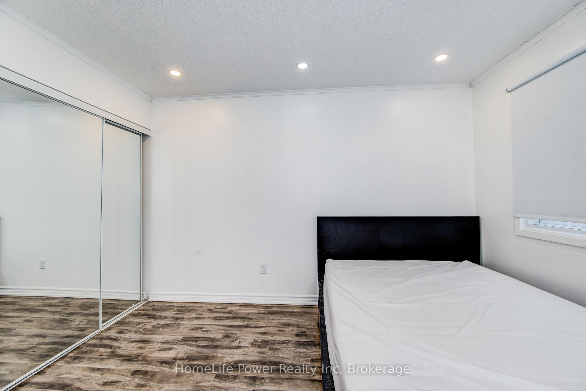 Photo 25 of Unit 103, 121 University Avenue E, Waterloo, Downtown Waterloo — HOMEH