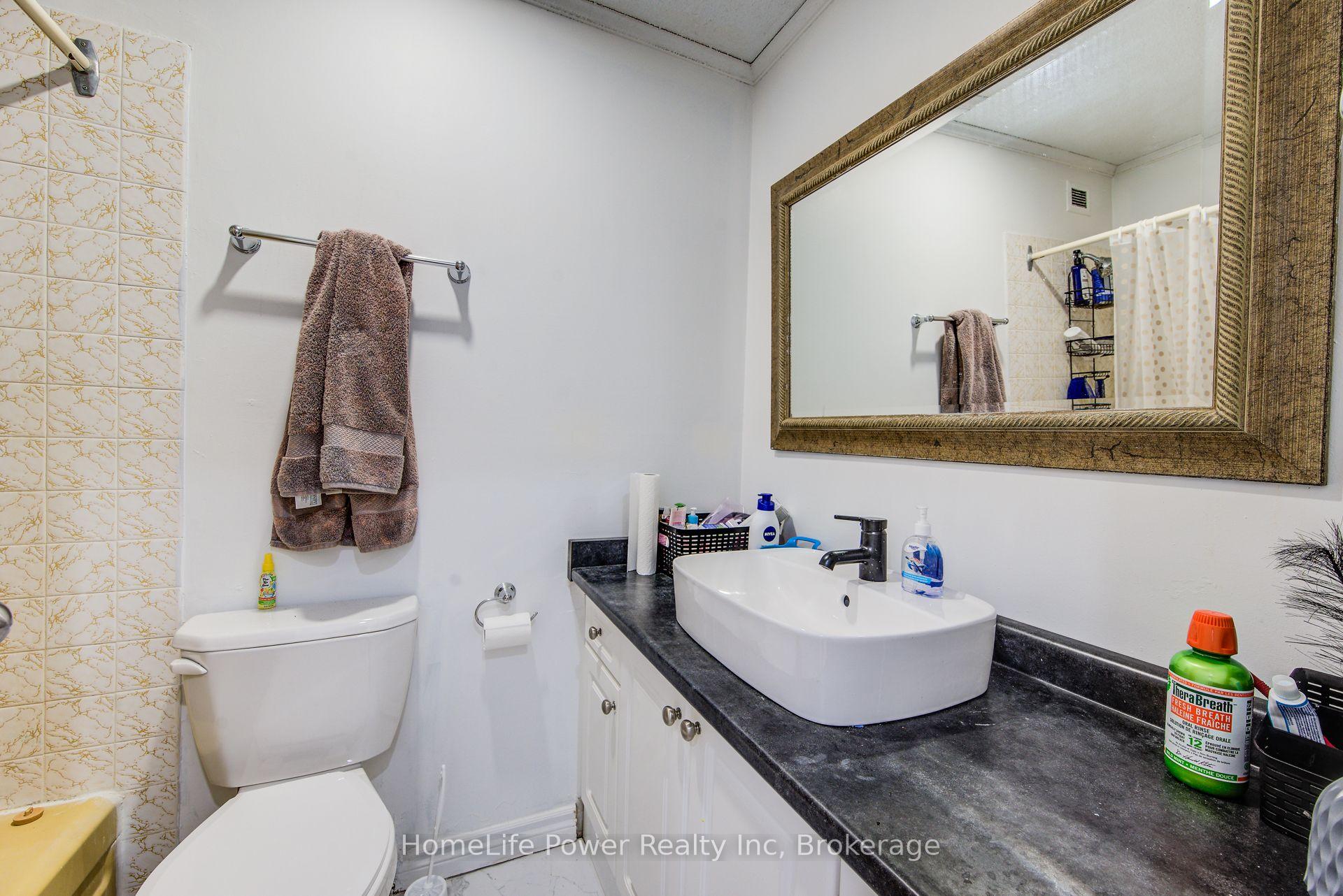 Photo 29 of Unit 103, 121 University Avenue E, Waterloo, Downtown Waterloo — HOMEH