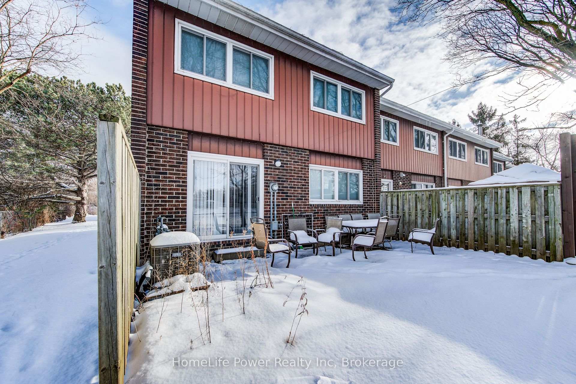 Photo 40 of Unit 103, 121 University Avenue E, Waterloo, Downtown Waterloo — HOMEH