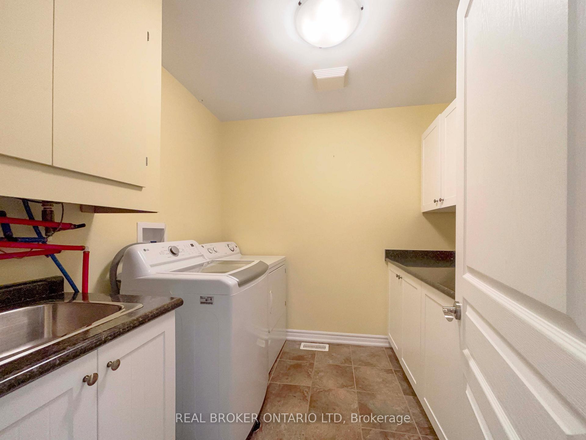 Photo 21 of Unit 08, 80 Willow Street, Brant, Paris — HOMEH