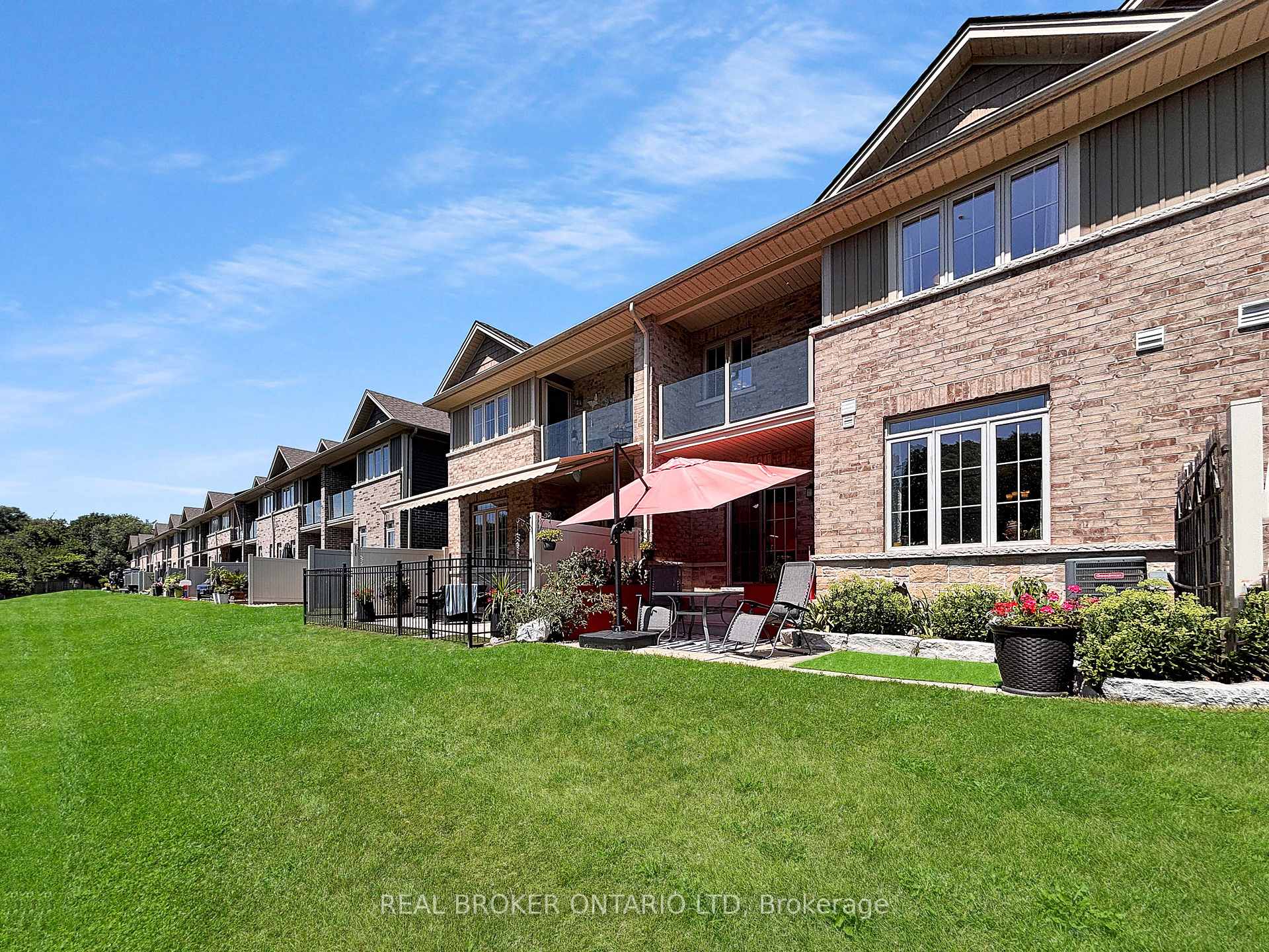 Photo 31 of Unit 08, 80 Willow Street, Brant, Paris — HOMEH