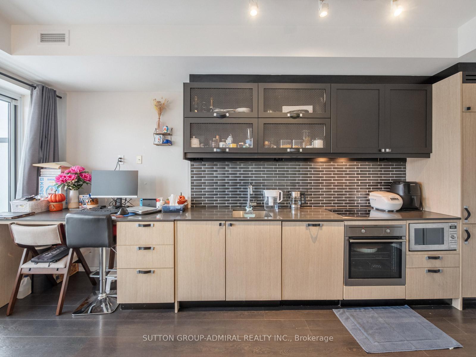 Photo 7 of Unit 406, 783 Bathurst Street, Toronto, The Annex — HOMEH