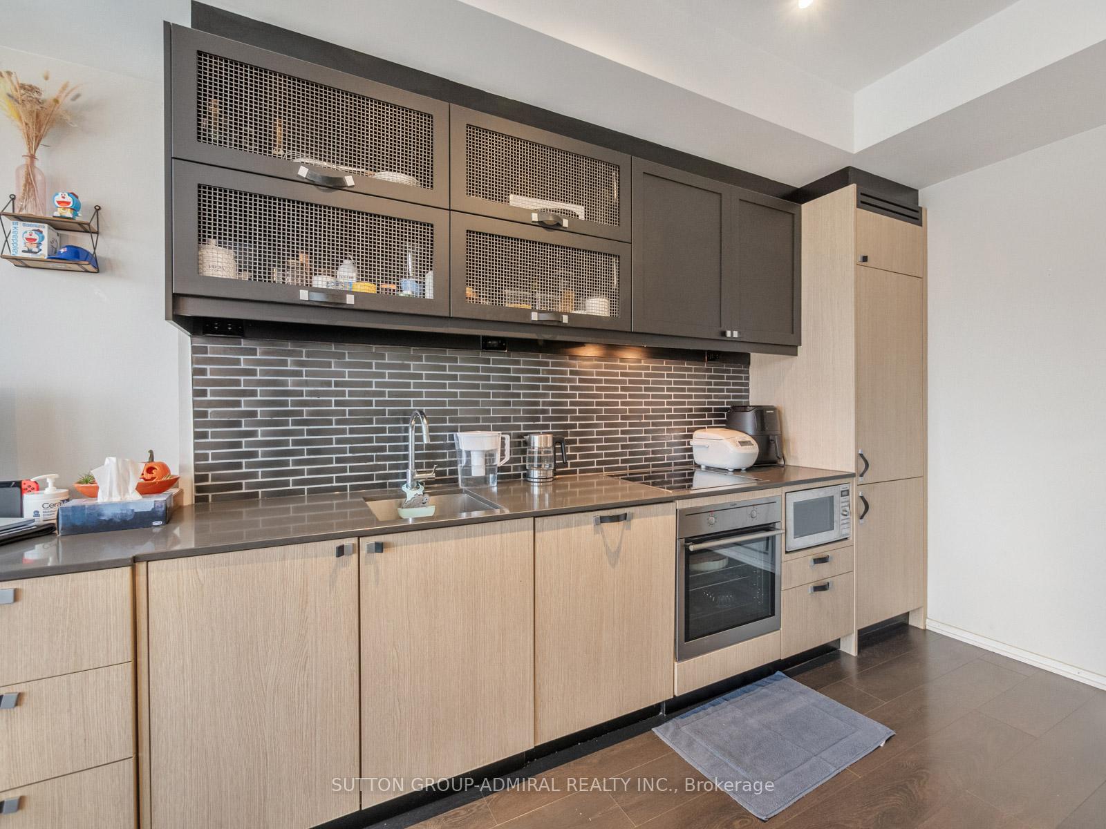 Photo 9 of Unit 406, 783 Bathurst Street, Toronto, The Annex — HOMEH
