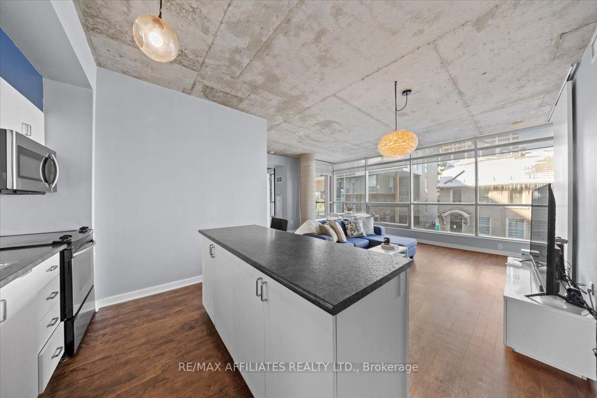 Photo 6 of Unit 201, 180 York Street, Ottawa, Lower Town/Byward Market — HOMEH