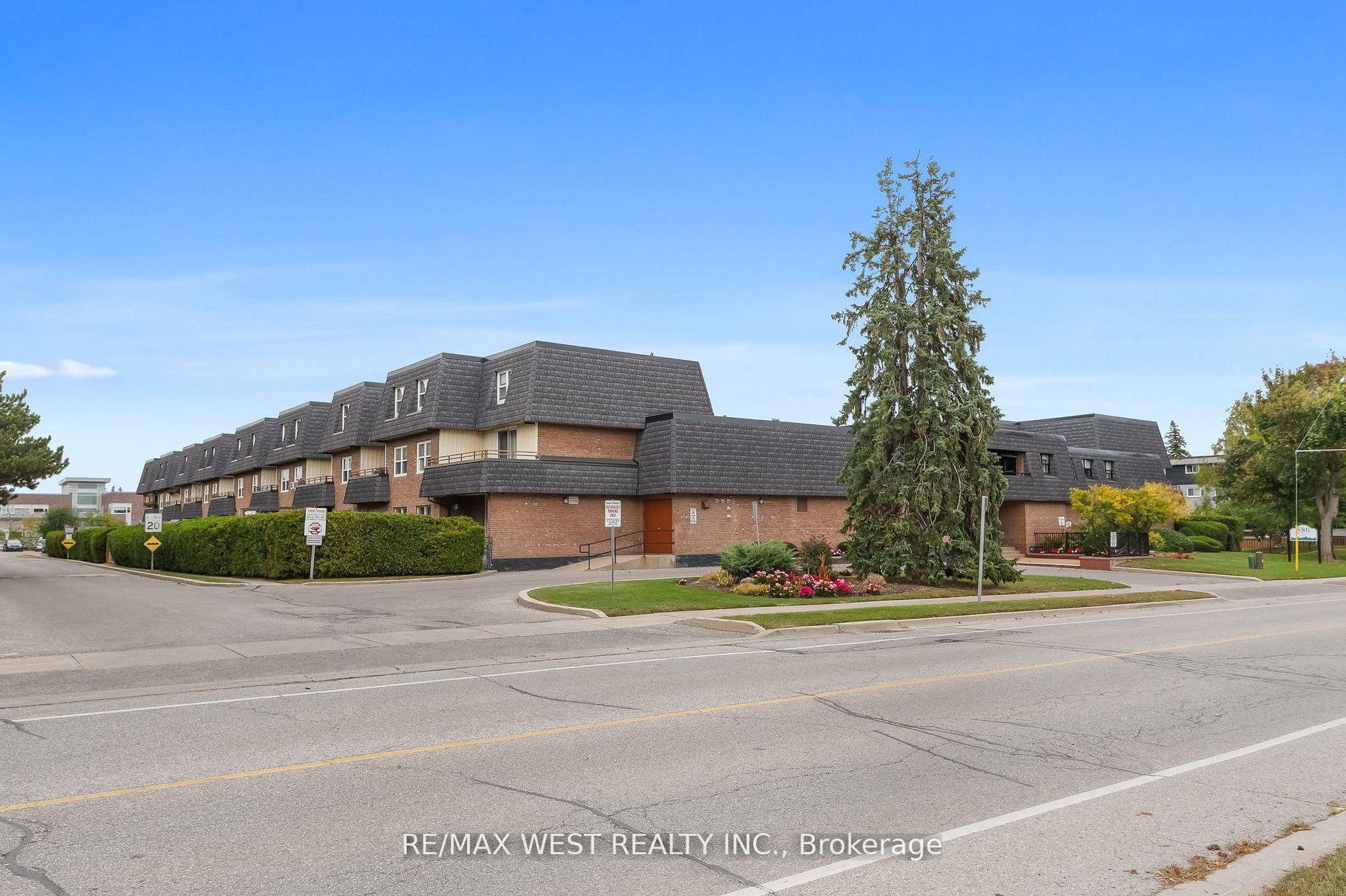 Photo 4 of Unit 226, 580 Mary Street E, Whitby, Downtown Whitby — HOMEH