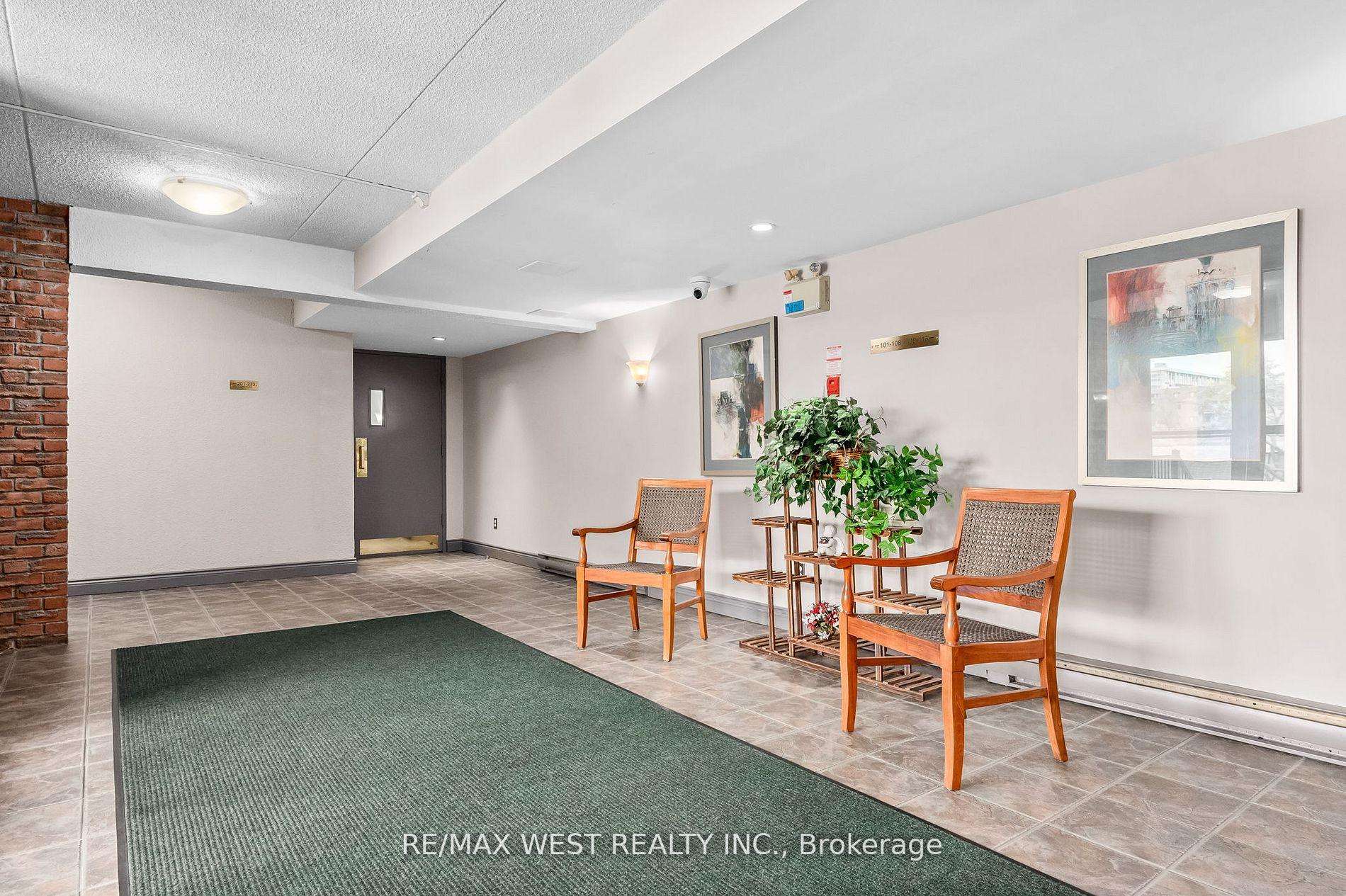 Photo 7 of Unit 226, 580 Mary Street E, Whitby, Downtown Whitby — HOMEH