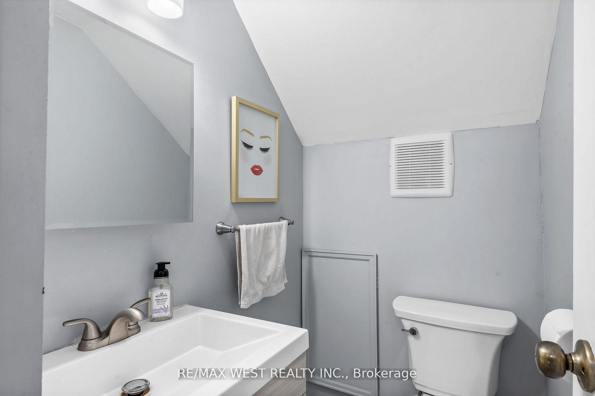 Photo 13 of Unit 226, 580 Mary Street E, Whitby, Downtown Whitby — HOMEH