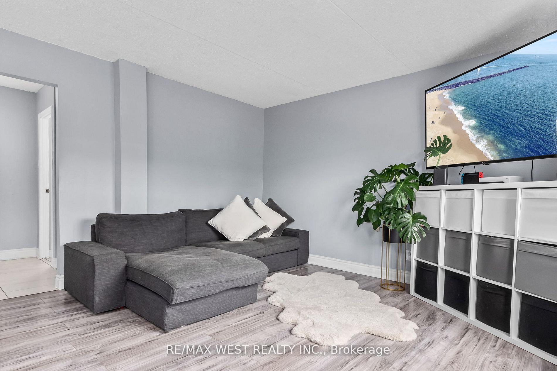 Photo 15 of Unit 226, 580 Mary Street E, Whitby, Downtown Whitby — HOMEH