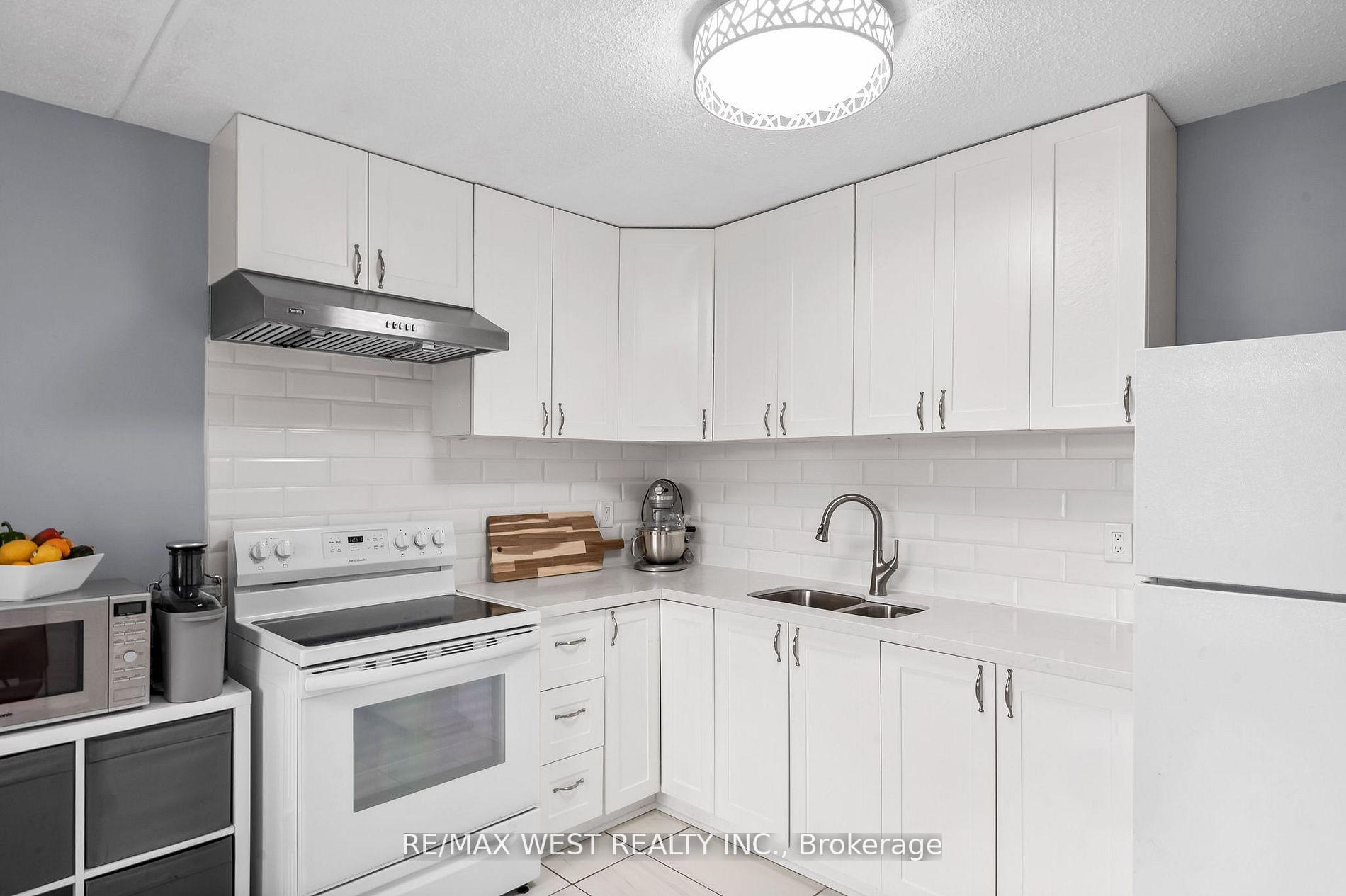 Photo 21 of Unit 226, 580 Mary Street E, Whitby, Downtown Whitby — HOMEH