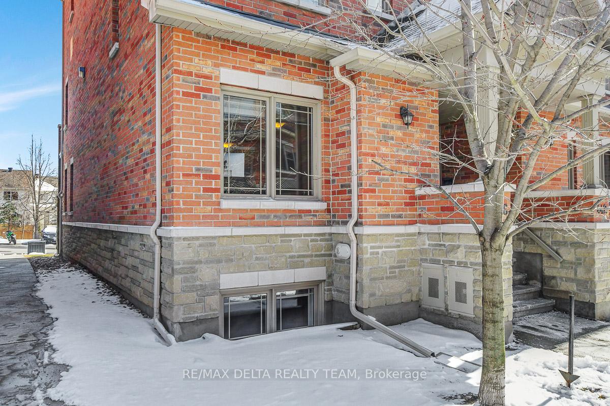 Photo 2 of Unit 1, 436 Leboutillier Avenue, Ottawa, Carson Meadows — HOMEH