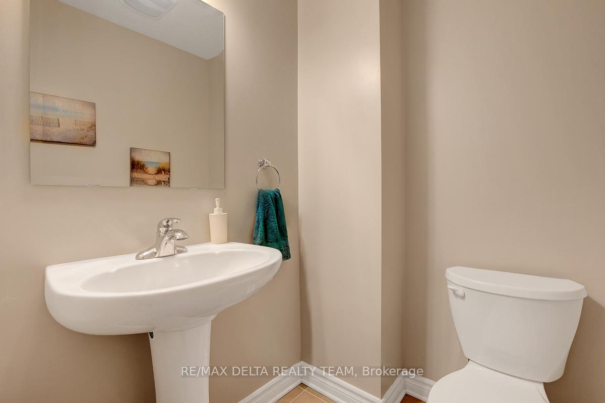 Photo 13 of Unit 1, 436 Leboutillier Avenue, Ottawa, Carson Meadows — HOMEH