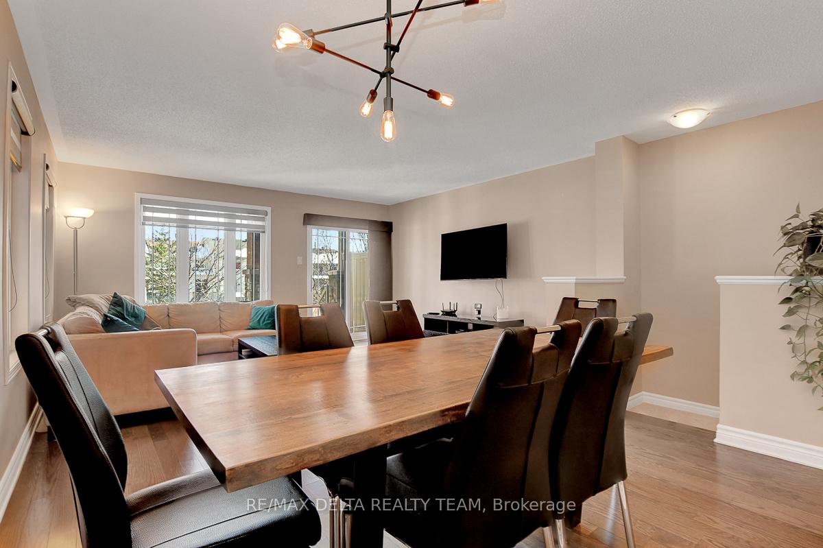 Photo 15 of Unit 1, 436 Leboutillier Avenue, Ottawa, Carson Meadows — HOMEH