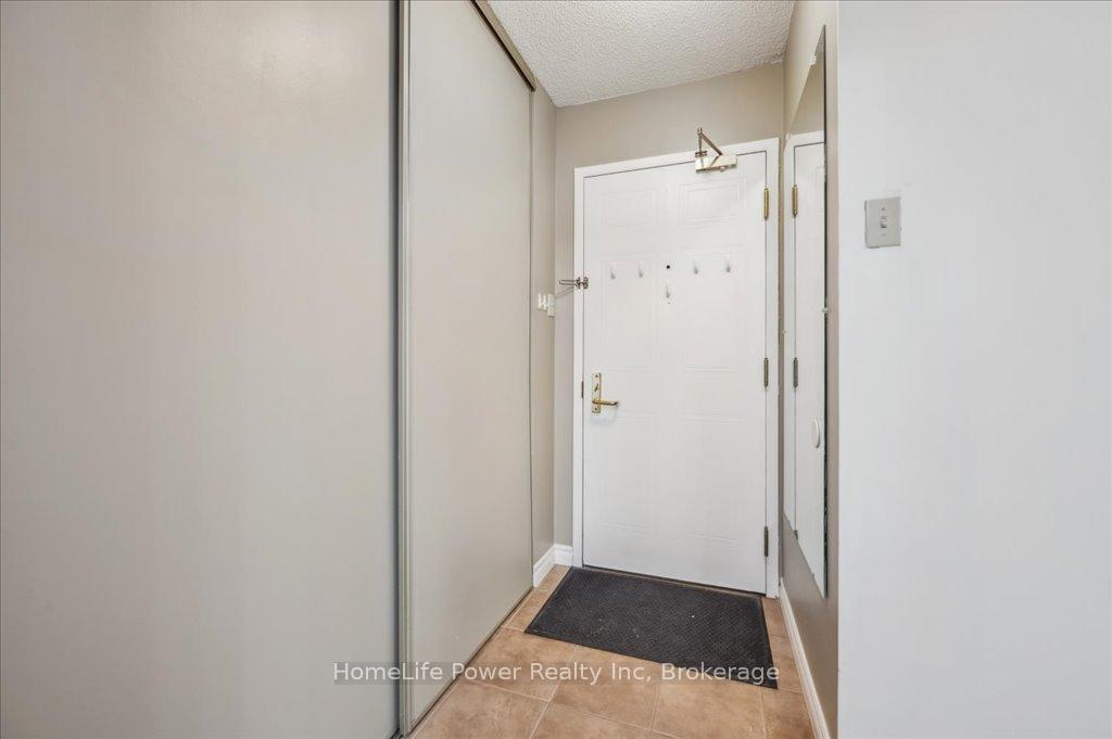 Photo 9 of Unit 809, 265 Westcourt Place, Waterloo — HOMEH