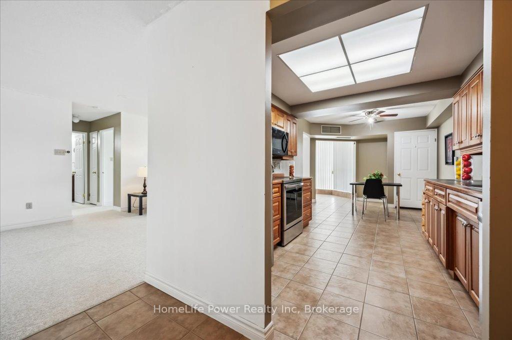 Photo 10 of Unit 809, 265 Westcourt Place, Waterloo — HOMEH