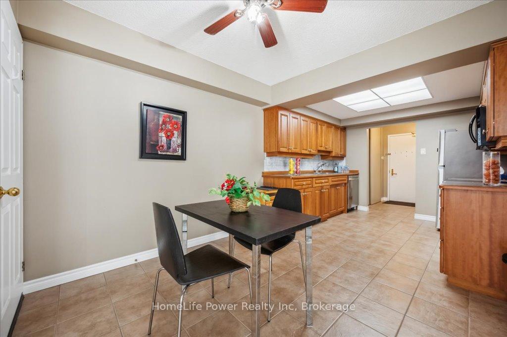 Photo 16 of Unit 809, 265 Westcourt Place, Waterloo — HOMEH