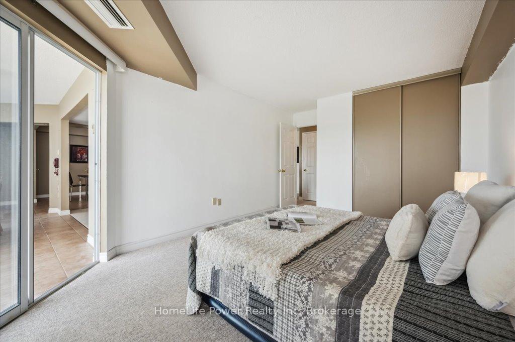 Photo 28 of Unit 809, 265 Westcourt Place, Waterloo — HOMEH