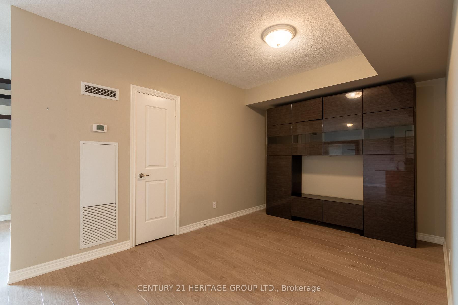 Photo 11 of Unit 615, 9245 Jane Street, Vaughan, Maple — HOMEH