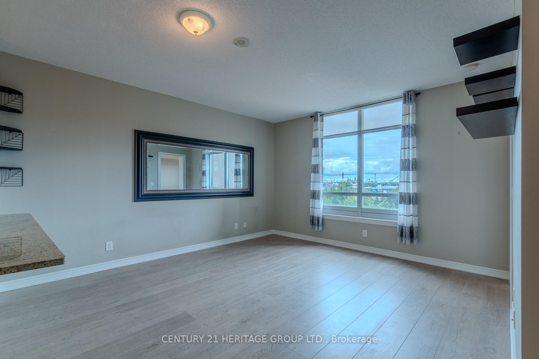 Photo 18 of Unit 615, 9245 Jane Street, Vaughan, Maple — HOMEH