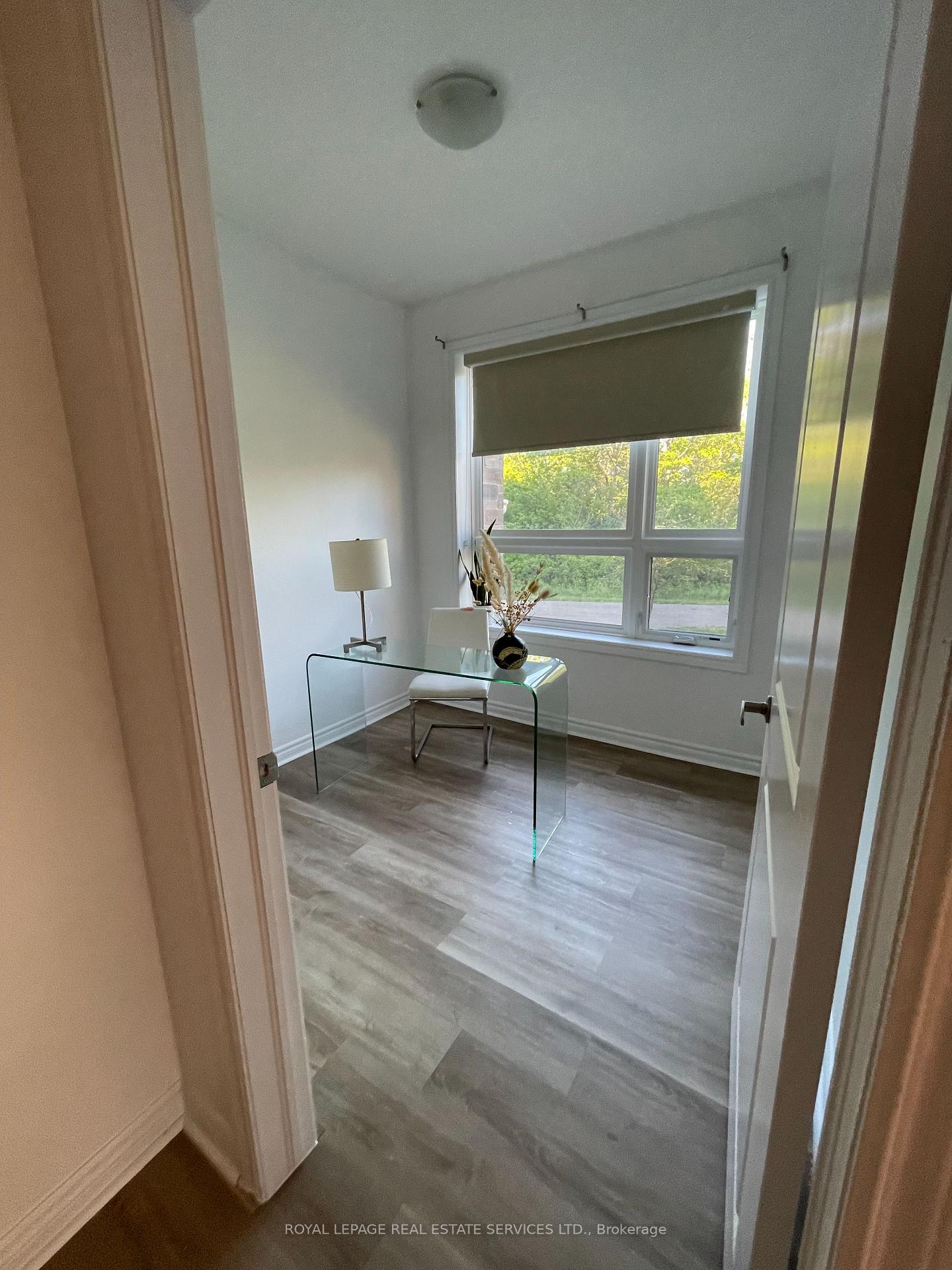 Photo 2 of Unit 109, 35 Southshore Crescent, Hamilton, Stoney Creek — HOMEH