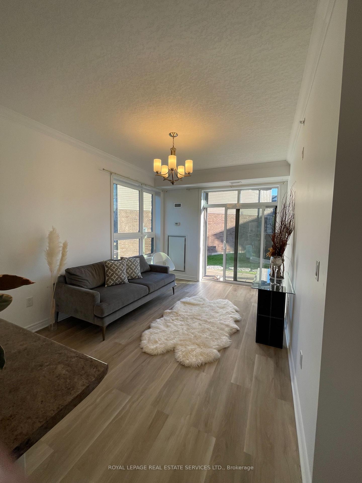 Photo 4 of Unit 109, 35 Southshore Crescent, Hamilton, Stoney Creek — HOMEH