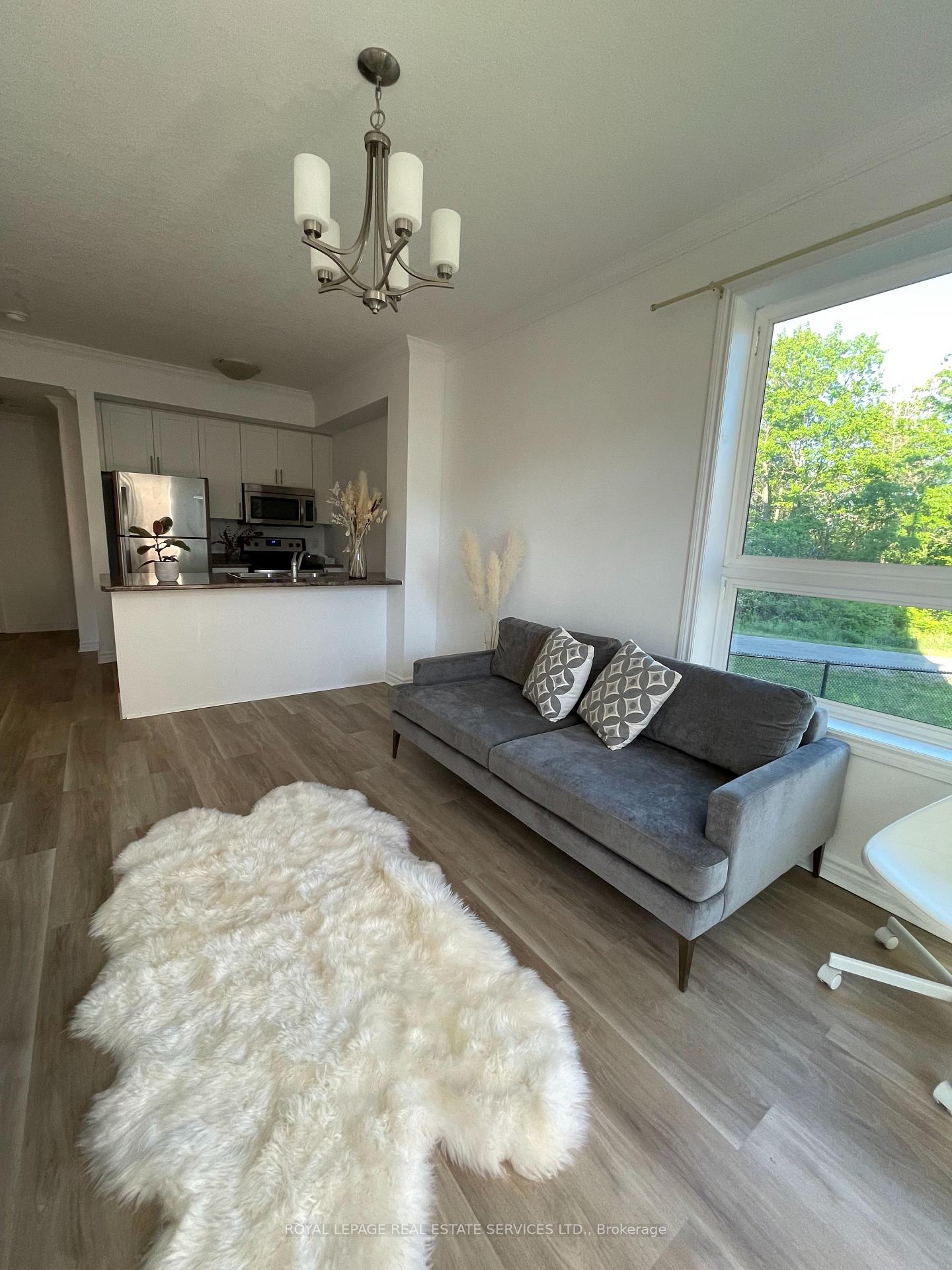 Photo 5 of Unit 109, 35 Southshore Crescent, Hamilton, Stoney Creek — HOMEH