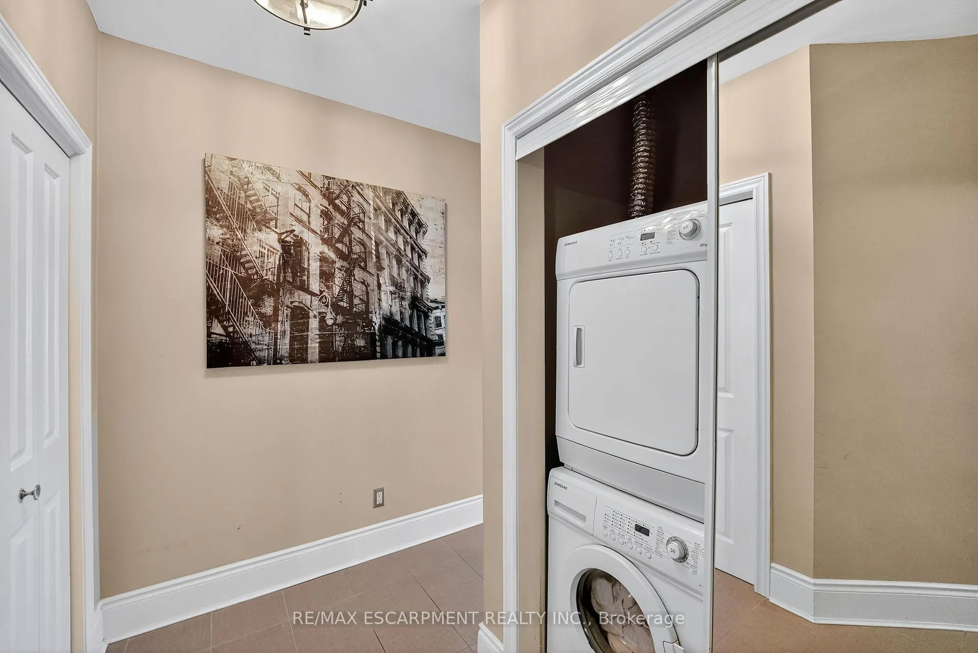 Photo 11 of Unit 404, 80 King William Street, Hamilton, Beasley — HOMEH