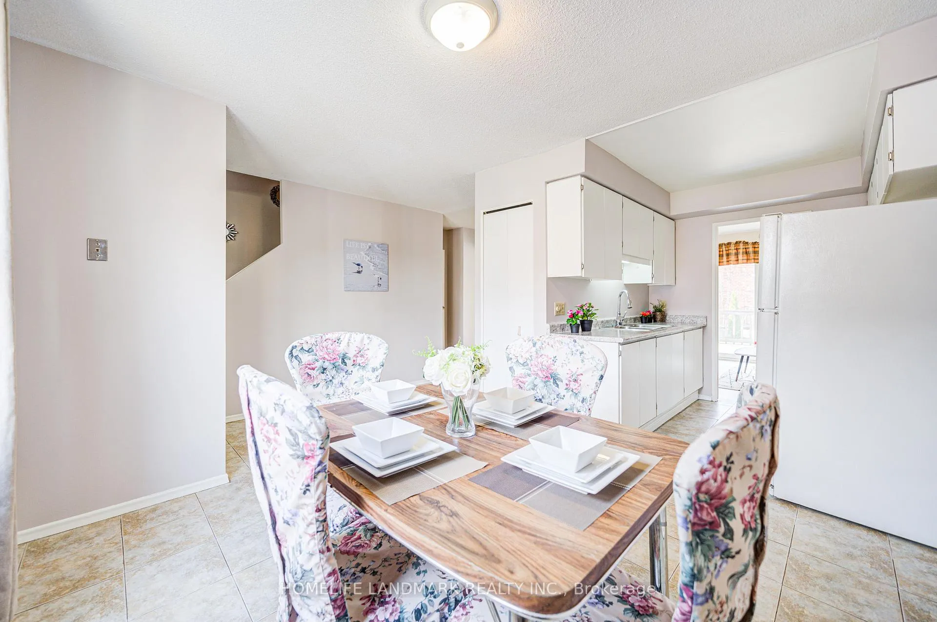 Photo 7 of Unit 2, 401 Keats Way, Waterloo — HOMEH