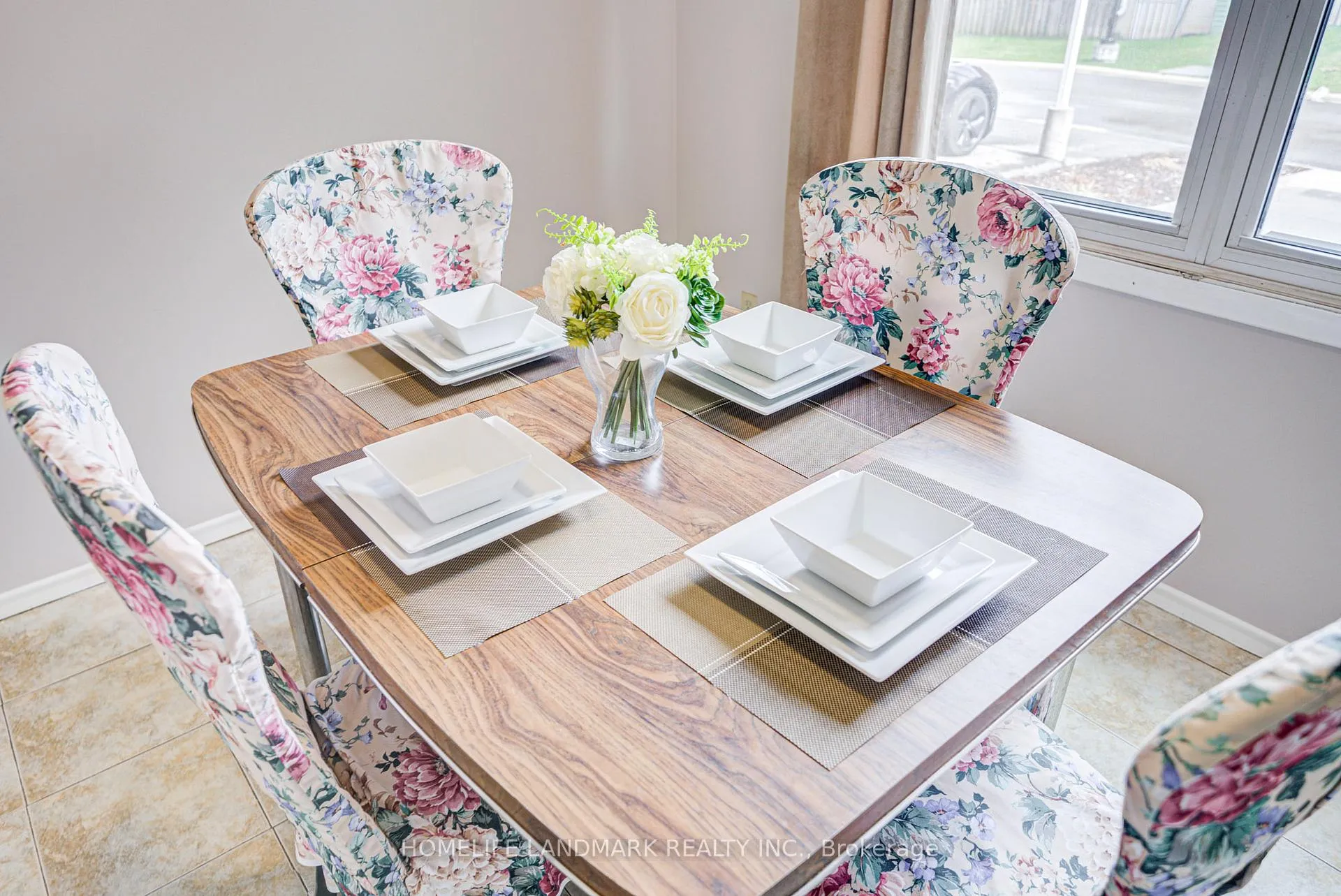 Photo 10 of Unit 2, 401 Keats Way, Waterloo — HOMEH