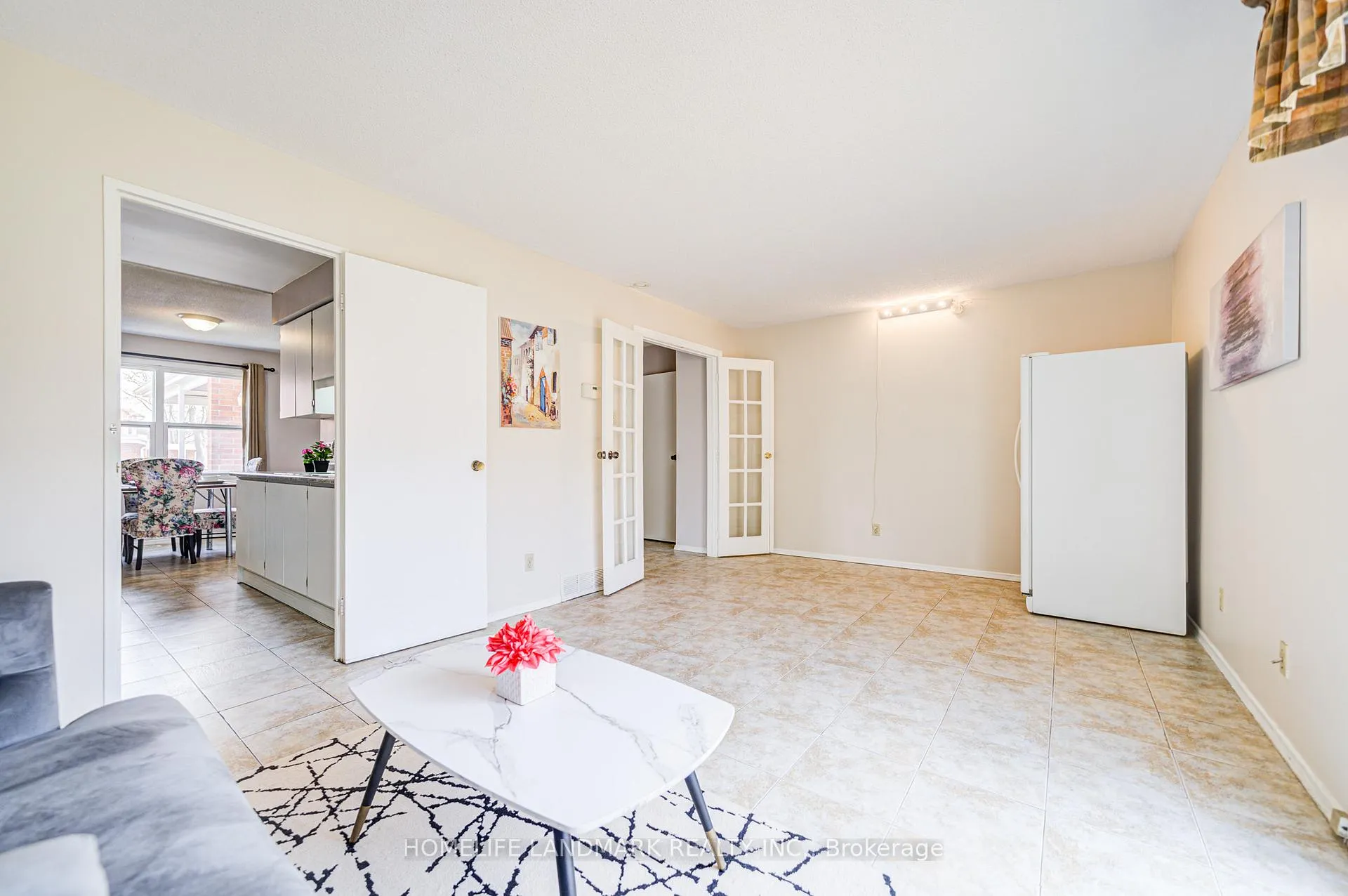 Photo 20 of Unit 2, 401 Keats Way, Waterloo — HOMEH